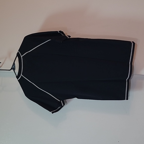 EZRUN Men's Black Rash Guard Short Sleeve Swim Shirt UPF Sun Protection - Picture 2 of 3